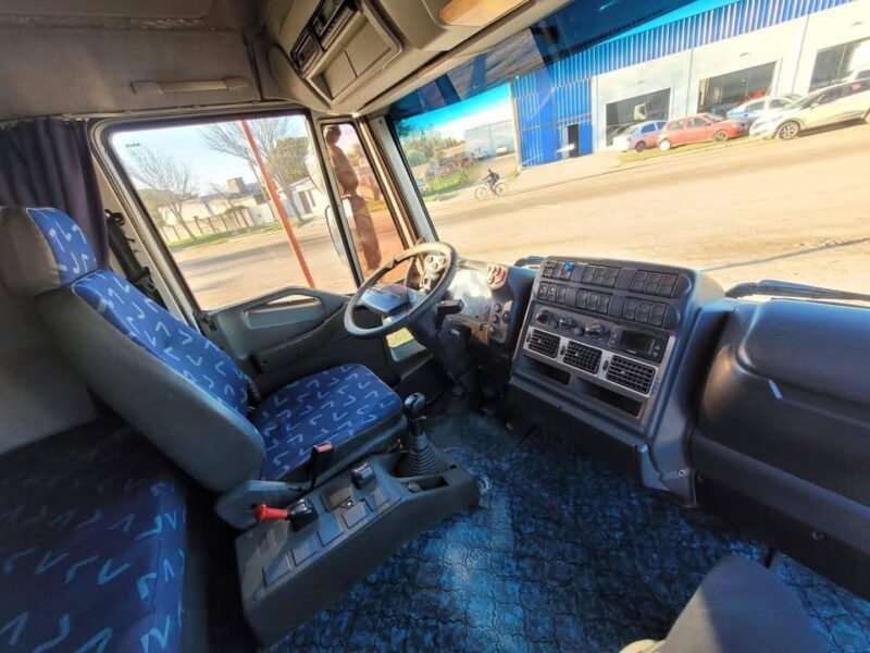 Iveco Cursor 330