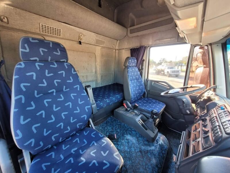 Iveco Cursor 330