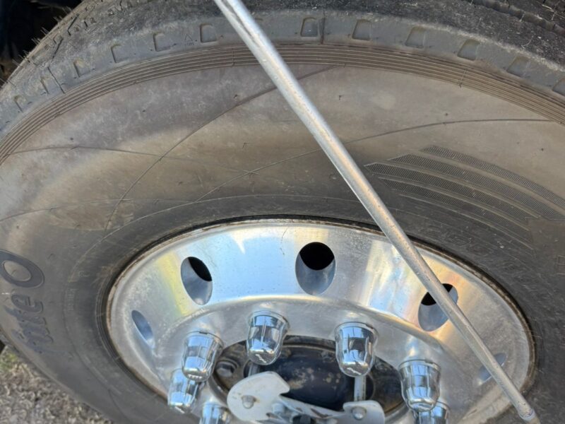 Mercedes Benz 1933 Tractor Modelo 2011"