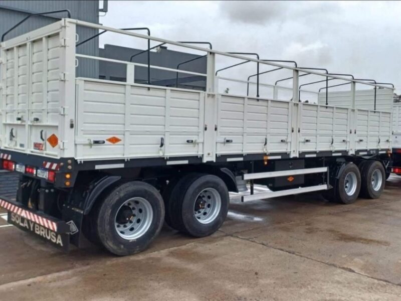 Acoplado barandas volcables 4 ejes SOLA Y BRUSA