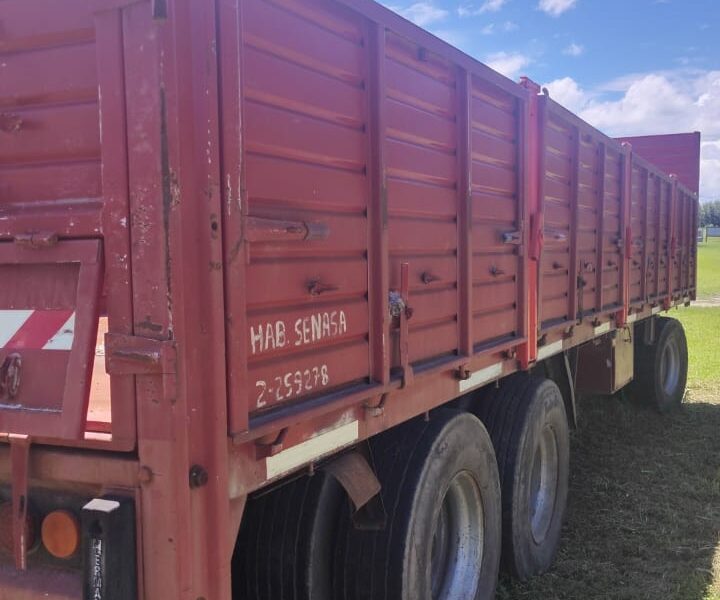 ACOPLADO BV HERMANN 3 EJES – 9,30 MTS – AÑO 2011