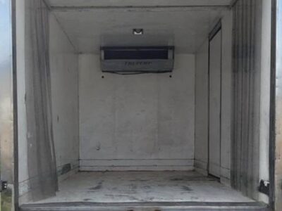Iveco daily 2007 con caja térmica y equipo congelados